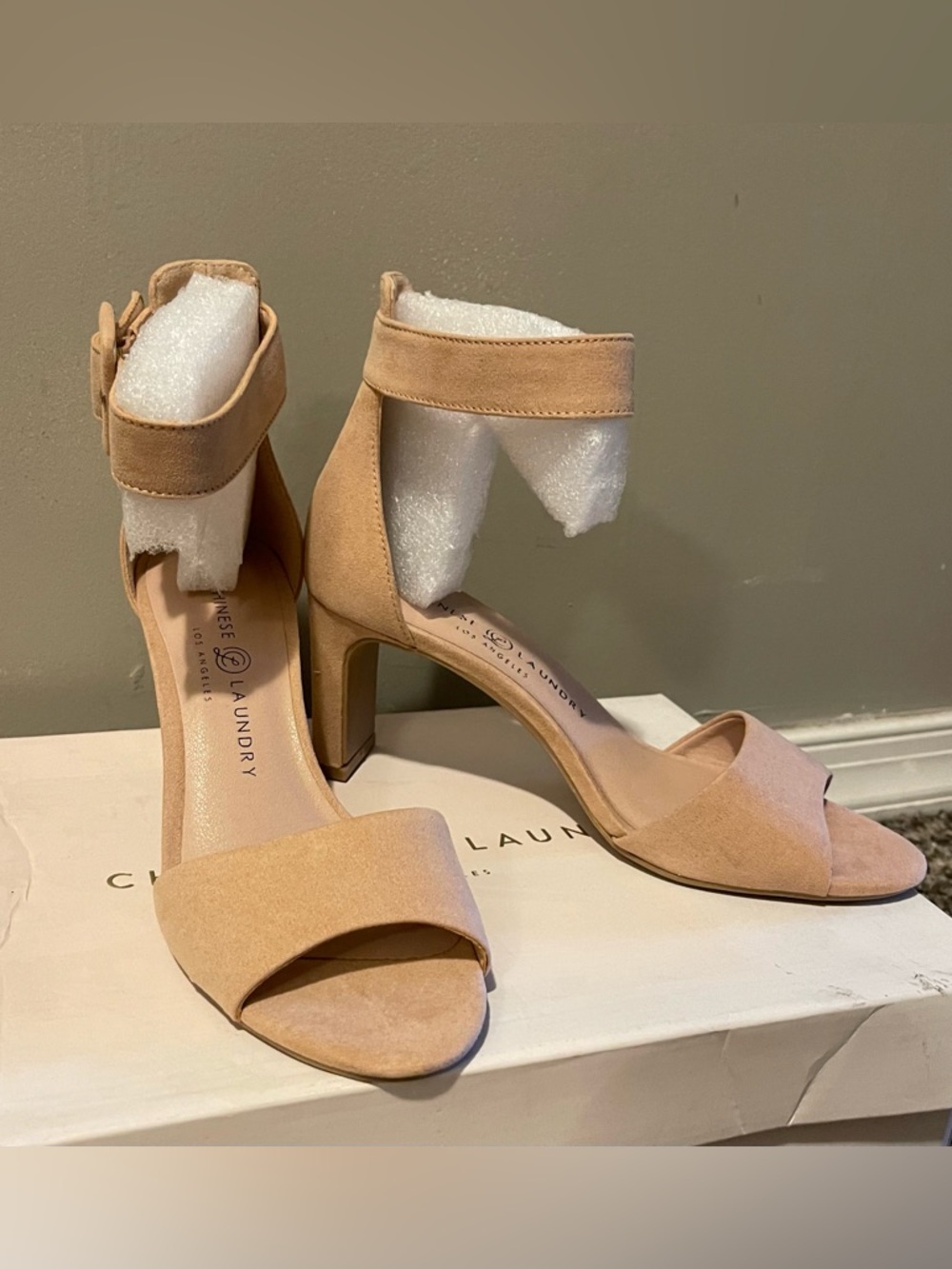 Chinese Laundry Women's Raisie Heels